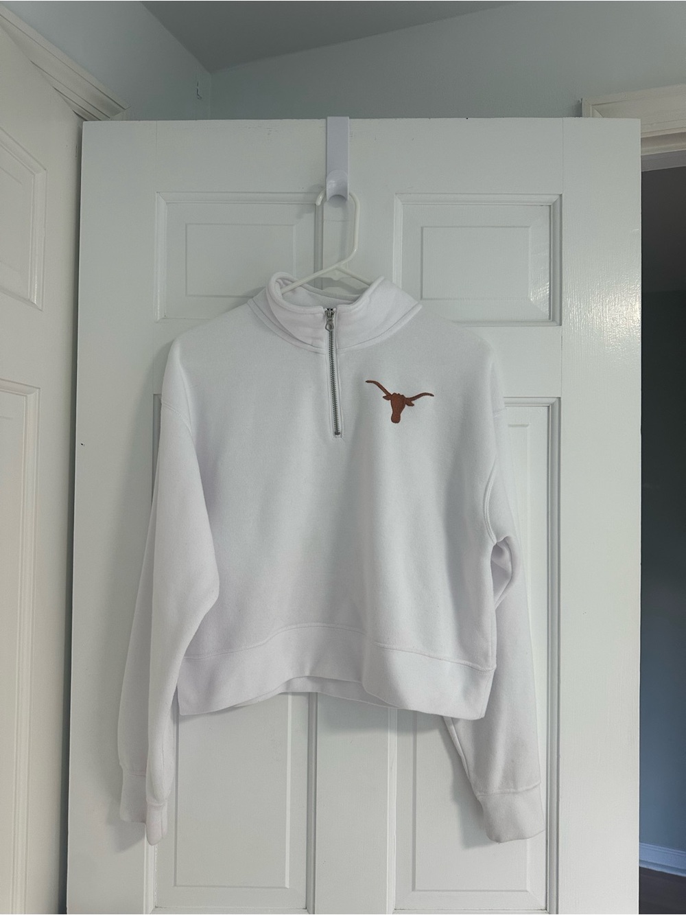 White Quarter-Zip Women's University of Texas - worn once. Fits a us small crop